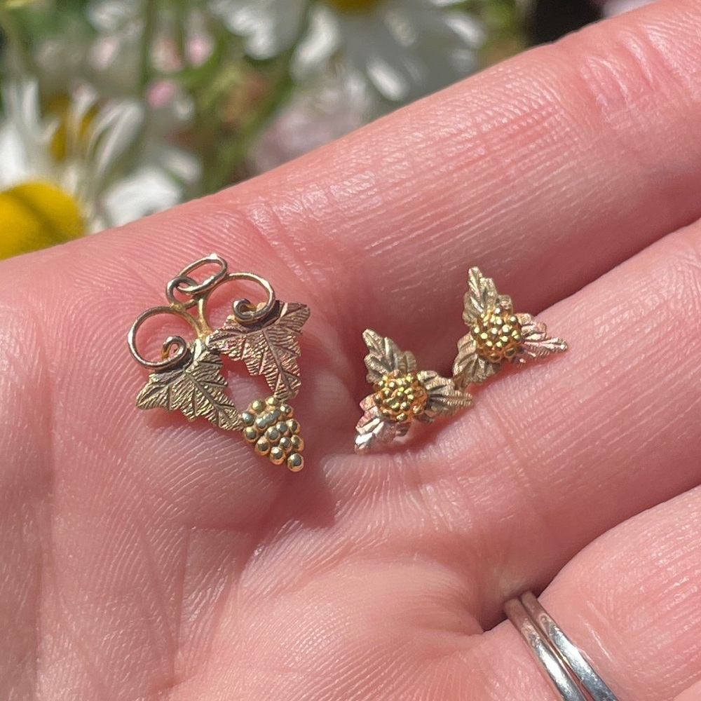 10K Black Hills Earrings & Pendant​​​​​​​​